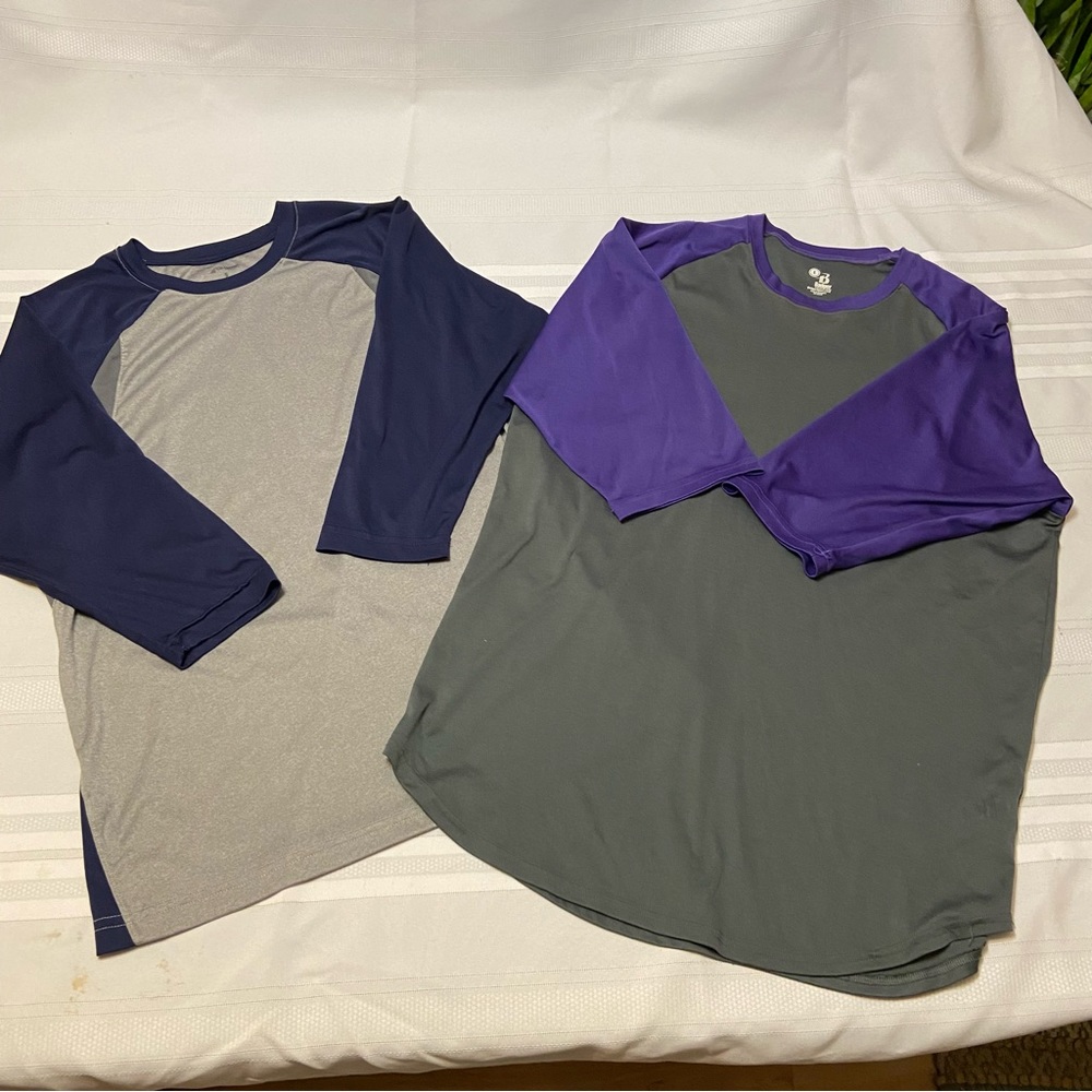 Bundle of 2 Mens Athletic Three Quarter Sleeve Tee Shirts size L